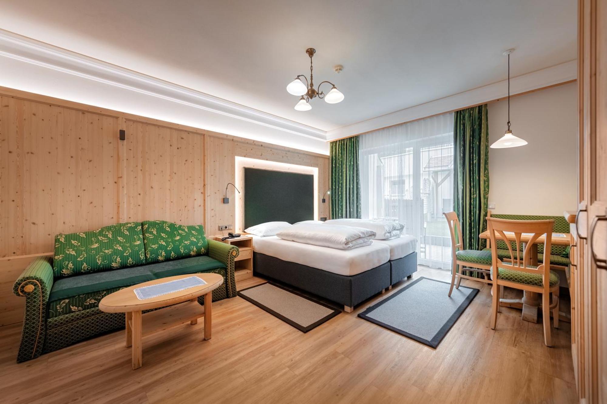 Hotel Sureghes Ortisei Ngoại thất bức ảnh