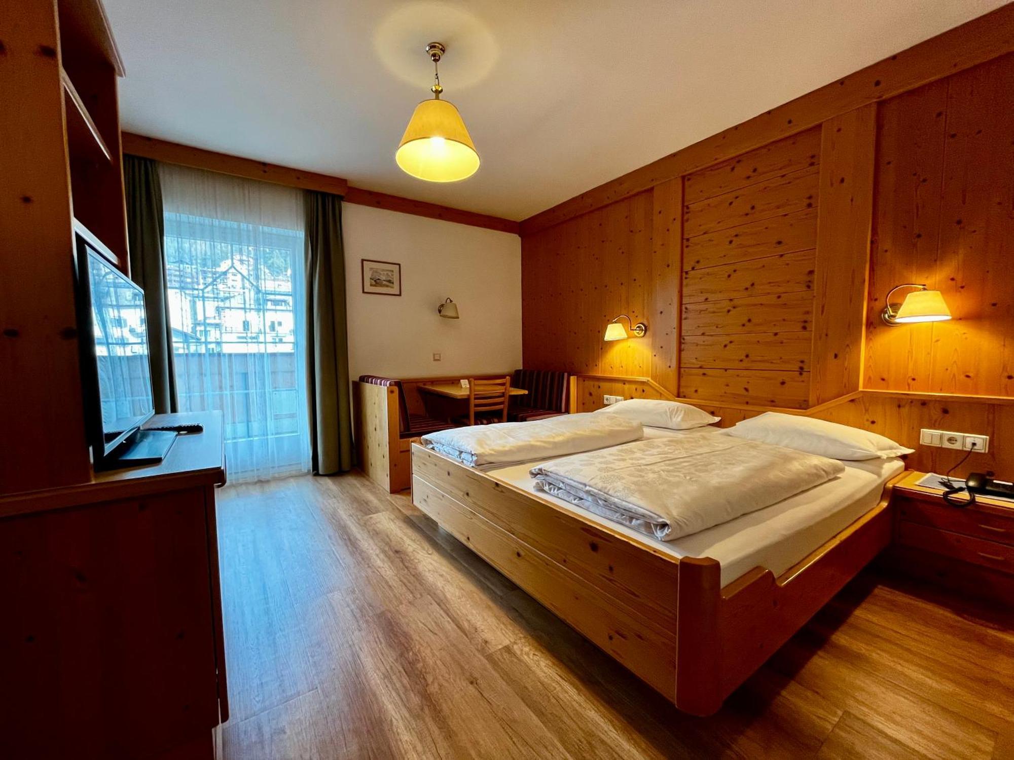 Hotel Sureghes Ortisei Ngoại thất bức ảnh