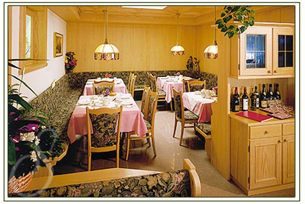 Hotel Sureghes Ortisei Ngoại thất bức ảnh